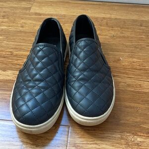 Steve Madden slip ons
